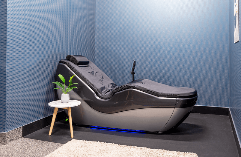 Vim + Vigor Hydromassage Chair for Muscle Recovery